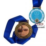 Medalha Modelo Ramo - Medalha em metal com bordas em relevo, ao meio e no verso aplicao de adesivo resinado, com fita de cetim 01 cor. Fbrica de medalhas personalizadas para eventos promocionais. Medalhas personalizadas e sob encomenda.