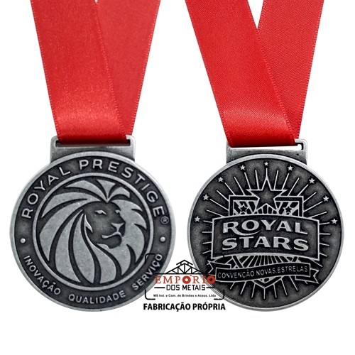 Medalha com logo em relevo