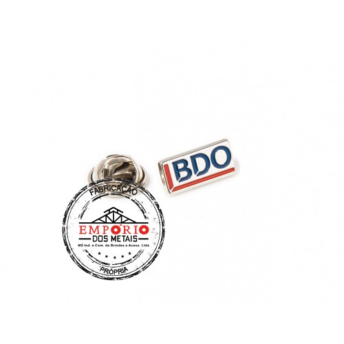 Pin com logo em relevo