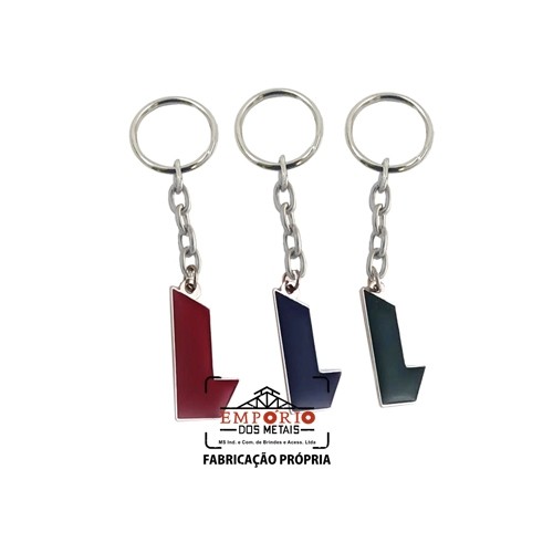 Chaveiro em metal com arte adesivada