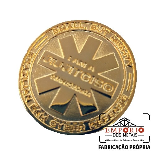 MEDALHA DOURADA E PERSONALIZADA