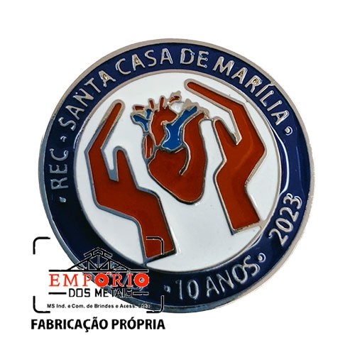 PIN EM RELEVO