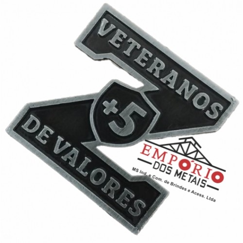 PIN EM RELEVO
