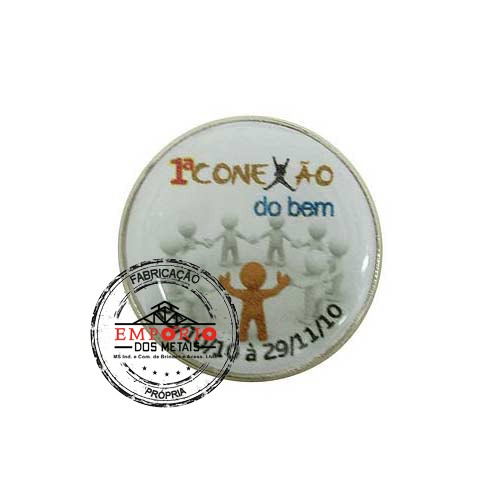 Pin adesivado e resinado