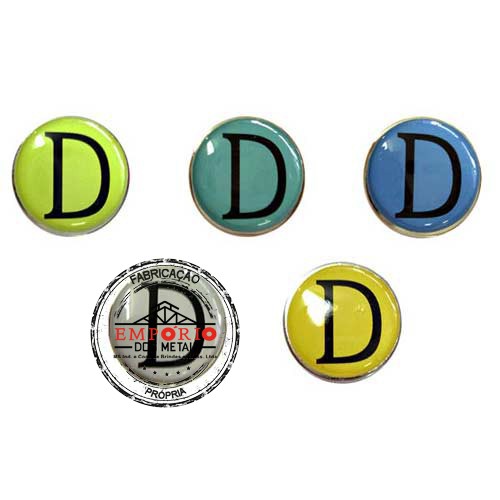 Pin adesivado e resinado