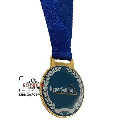 Medalha adesivada e resinada