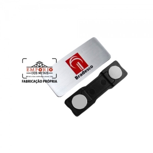 Crachá imantado (685) - Crachás em Aço Inox Escovado Personalizadas ...