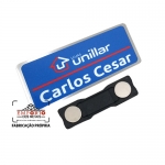 Crach com logo e nome gravado - Crach com logo e nome gravado. Crach de ao inox escovado. Crach gravado com impresso digital U.V. Crach de identificao. Crach personalizado.