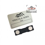 Crach de Ao Inox - Crach de ao inox escovado e gravado com impresso digital U.V. com 2 ms de neodmio. Crachs metlicos para identificao. Crachs personalizados para empresas. Broche de identificao.