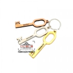 Chaveiro Modelo Chave - Chaveiro em metal modelo chave com logo baixo relevo e em 3 banhos e montado com argola tipo italiana. Fbrica de chaveiros personalizados e sob encomenda. Chaveiros promocionais para brindes. Peas exclusivas e sofisticadas.