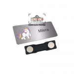 Crachs de Metal - Crach em ao inox escovado e gravado com imrpesso digital U.V. com 2 ms de neodmio. Fbrica de crachs imantadas e gravados com seu logo. Crachs personalizados para identificao.