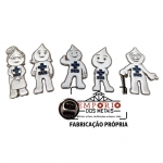 PIN Z GOTINHA e FAMLIA - Pin em metal no relevo, banho niquelado e cor esmaltada. Fbrica de pin e broches com arte exclusiva, personalizada para seu evento promocional. Pin de lapela.