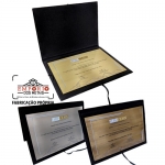 Placa de Homenagem - Placas em lato, bronze e ao inox escovada e gravada com impresso digital U.V. no estojo de veludo. Fbrica de placas de homenagem personalizadas para evento promocional e de reconhecimento.
