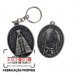 CHAVEIRO FRENTE E VERSO - Chaveiro em metal em relevo e banho de prata velha frente e verso. Fbrica de chaveiros promocionais e para brinde. Divulgue sua marca com chaveiros personalizados e sob encomenda.