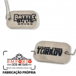 PLACA IDENTIFICAO DOG TAG - Dog Tag em metal com logo em relevo e banho de prata velha montado com corrente de bolinha para pescoo. Fbrica de dog tag personalizado. Dog Tags promocional para campanhas e eventos.