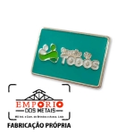 PIN EM RELEVO NIQUELADO CARTO DE TODOS