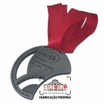 MEDALHA EM RELEVO
