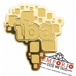 PIN DOURADO EM RELEVO