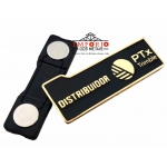 CRACH� EM METAL DOURADO